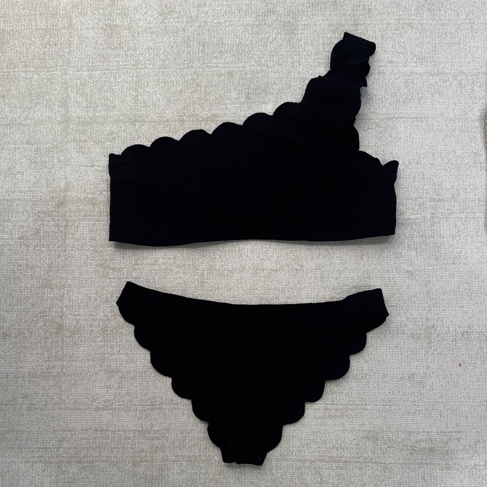 Marysia Swim Black Scalloped One-Shoulder Bikini